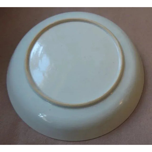 18th Century Chinese Export Porcelain Famille Rose Palette Low Bowl or Cake Plate For Sale - Image 10 of 11