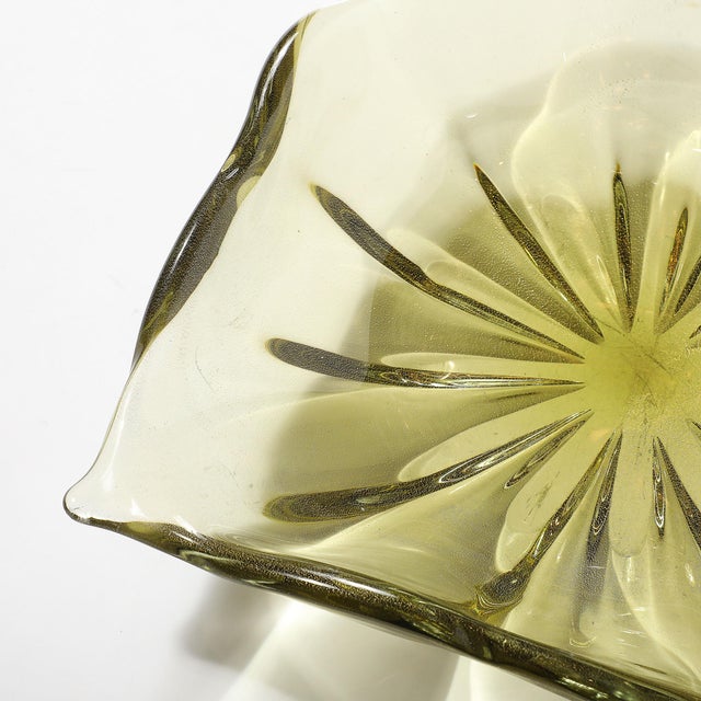 Mid-Century Modernist Organic Undulating Hand-Blown Murano Glass Centerpiece For Sale In New York - Image 6 of 12