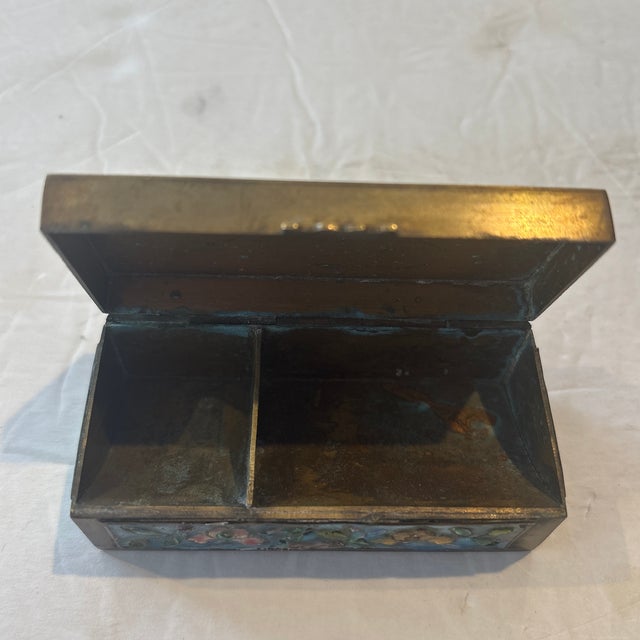 Late 19th Century Chinese Enameled Stamp Box Circa 1890-1910 For Sale - Image 5 of 6