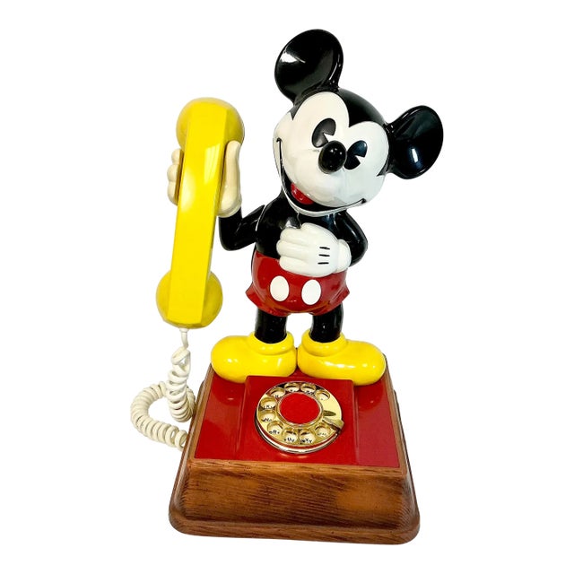 1976 Vintage First Edition Americana Pop Culture Mickey Mouse Rotary Telephone. For Sale