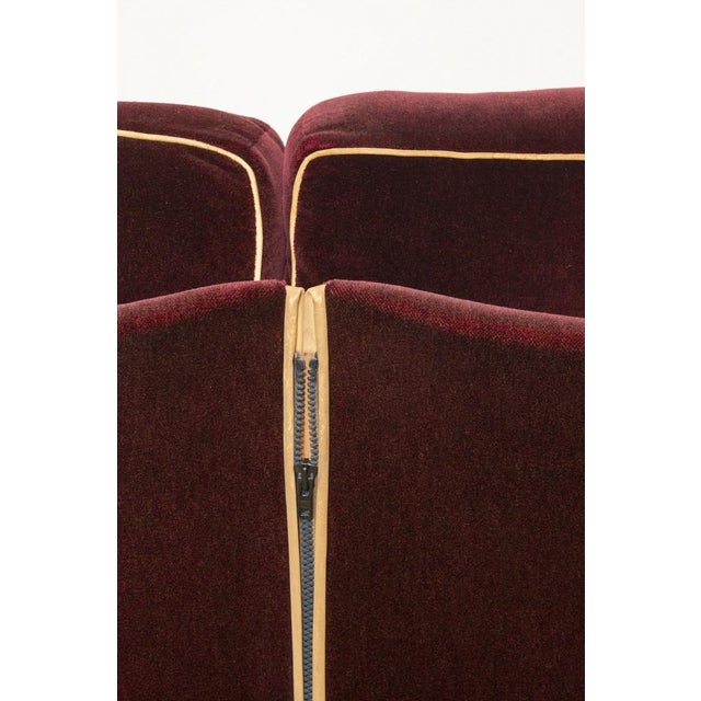 Duc Living Room Set in Burgundy Velvet by Mario Bellini for Cassina, Italy, 1970s, Set of 3 For Sale - Image 13 of 18