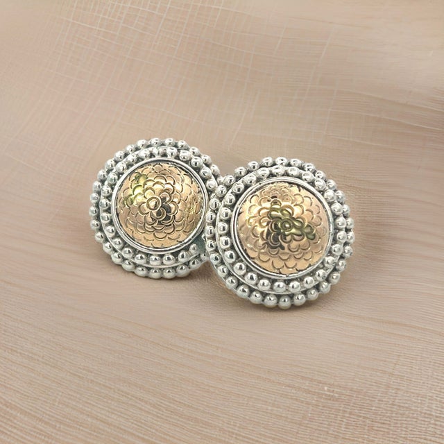 Gold 1990s John Hardy Estate Clip on Earrings Silver 18k Yellow Gold Jh97, A Pair For Sale - Image 8 of 8