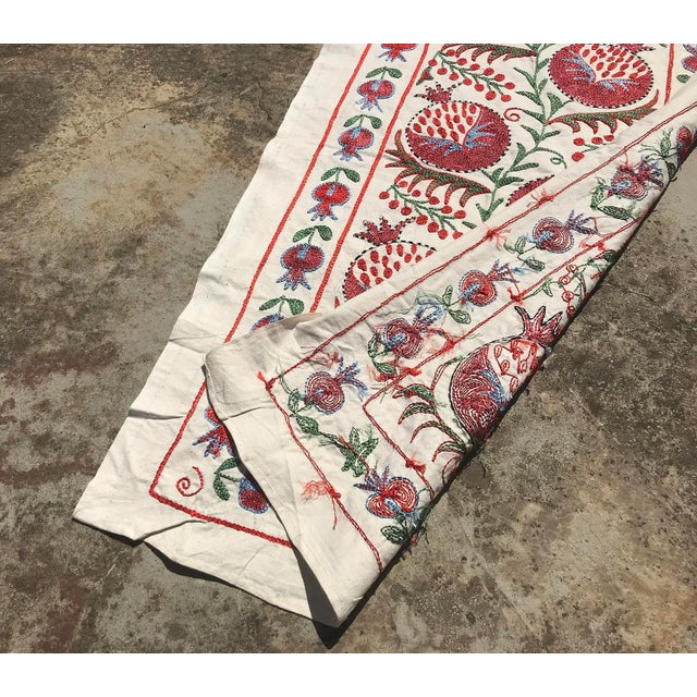 Crochet Table Runner With Floral Design Handmade Tablecloth For Sale In Los Angeles - Image 6 of 8