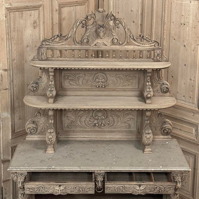 19th Century French Renaissance Hunt Buffet in Stripped Oak For Sale - Image 16 of 18