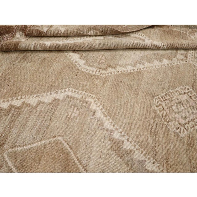 Galerie Shabab Collection Mid-20th Century Turkish Anatolian Gallery Carpet For Sale - Image 10 of 10