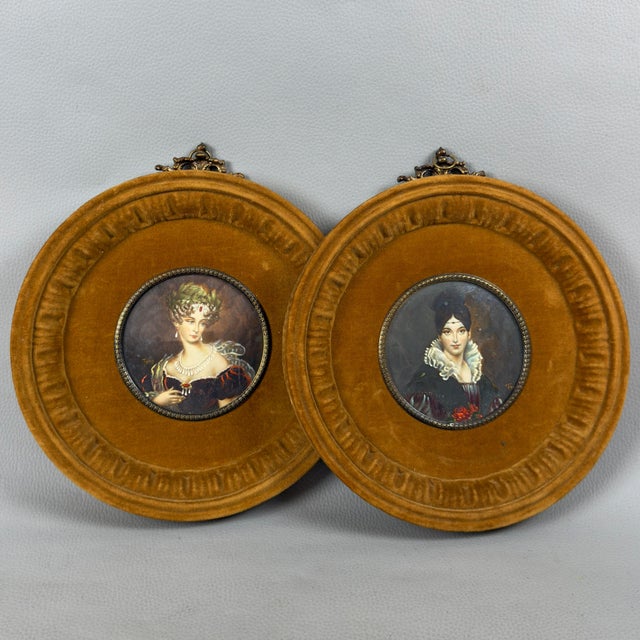 Miniatures with Female Portraits in Vintage Velvet Frames, 20th Century, Set of 2 For Sale - Image 11 of 11