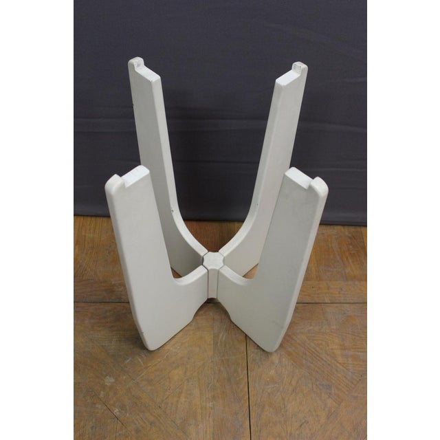 Pedestal Table in White Lacquered Wood and Marble, 1970s For Sale - Image 4 of 14