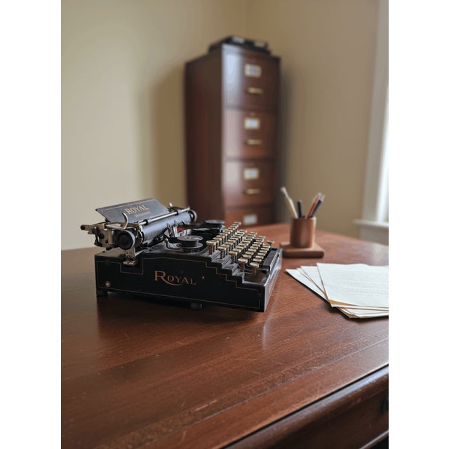 Black Royal Standard No 1 Typewriter, 1911 For Sale - Image 8 of 9