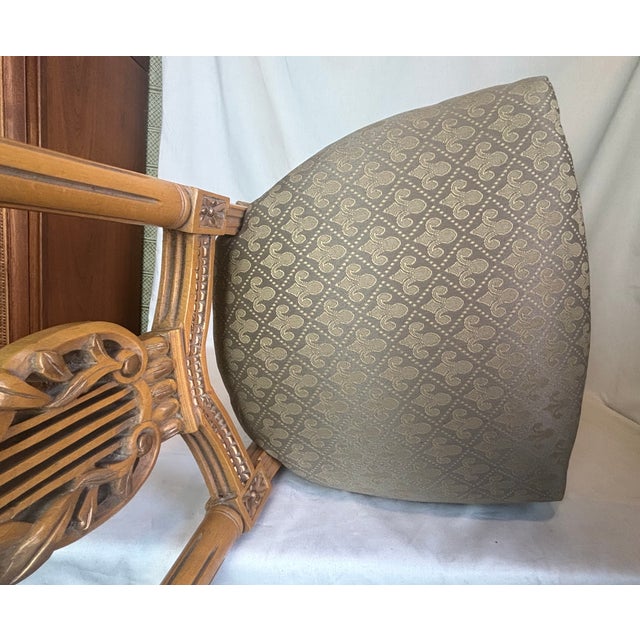 Late 20th Century Petite Music Chair For Sale - Image 4 of 7