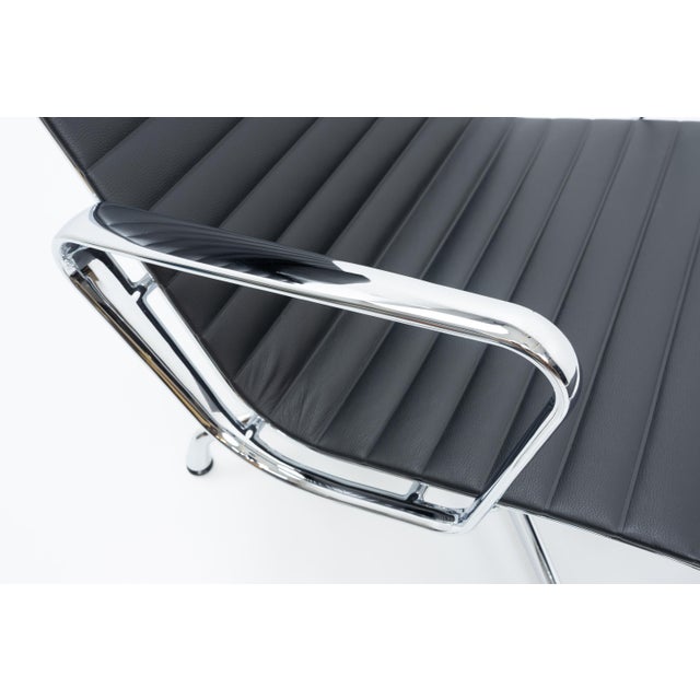 Metal Set of Vintage Lounge Chair and Ottoman by Charles and Ray Eames for Vitra, 2000s For Sale - Image 7 of 13