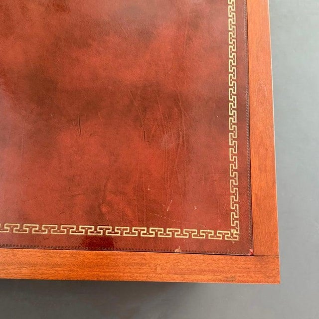 1950s Hollywood Regency Mahogany and Leather Coffee Table For Sale In New York - Image 6 of 10