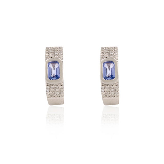 Modern 14k White Gold Blue Sapphire and Diamond Huggie Hoop Earrings- 2 Pieces For Sale - Image 3 of 8