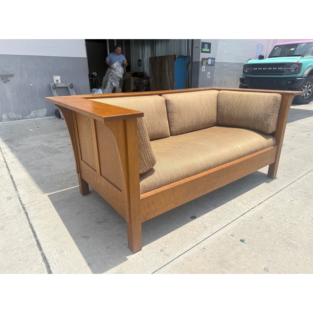 Stickley 1990s Stickley Craftsman Prairie Settle Loveseat For Sale - Image 4 of 12