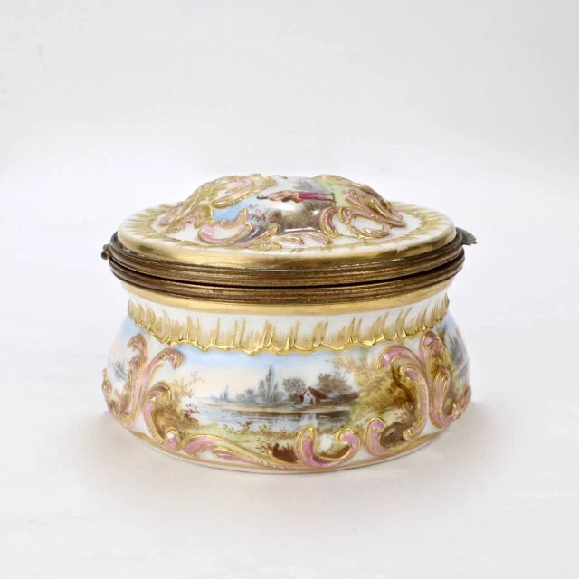 Late 19th Century Antique Gilt Paris Porcelain Table Snuff Box or Round Casket by Bloch & Bourdois For Sale - Image 5 of 11