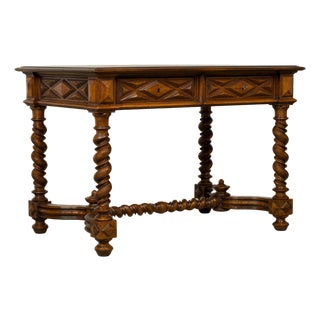 Late 19th Century French Louis XIII Style Walnut Writing Table For Sale