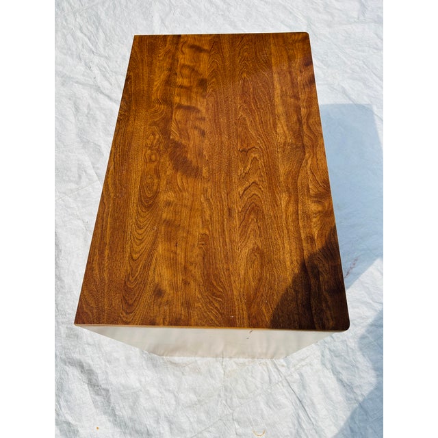 Wood 80's Vintage Ethan Allen Maple Nightstand / Bedside Table / Cabinet For Sale - Image 7 of 7