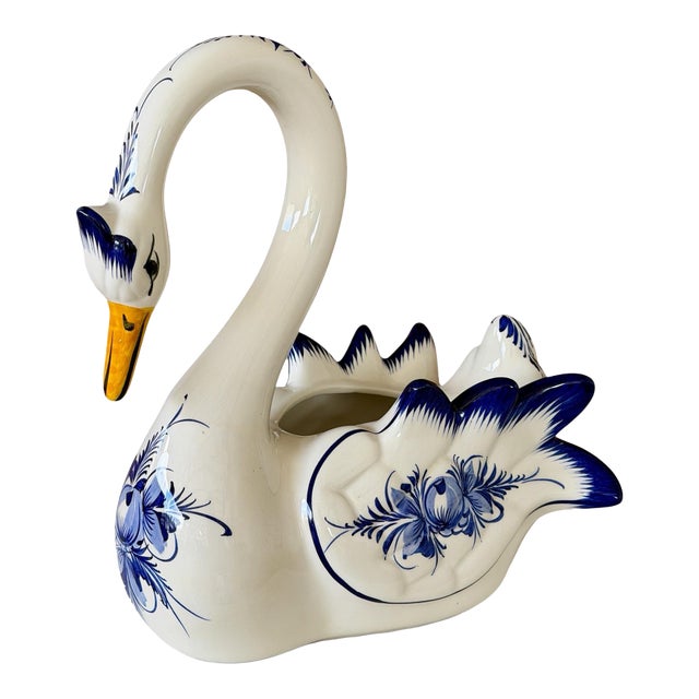 Hand-Painted Chinoiserie Portuguese Blue & White Swan Planter / Cachepot For Sale