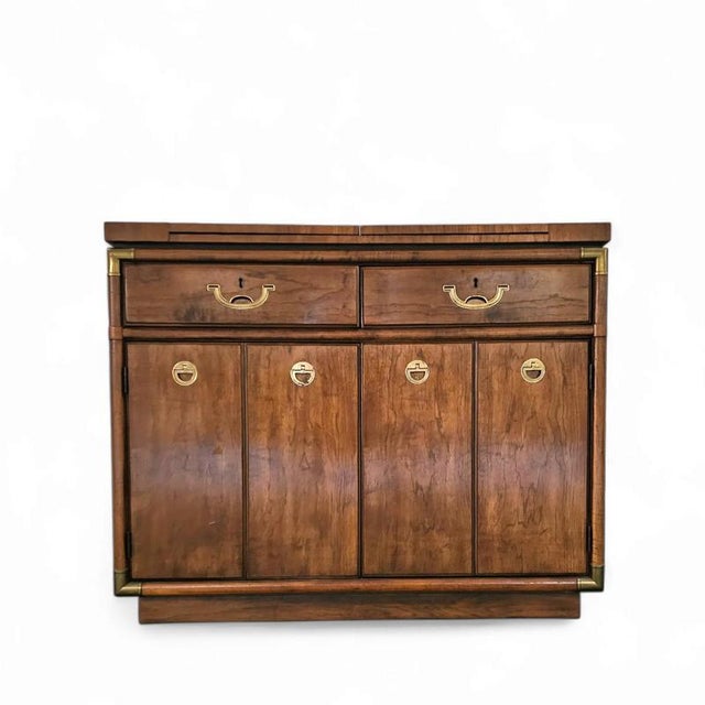 Vintage Drexel Accolade Campaign Server Dry Bar on Casters, 1980s For Sale - Image 15 of 17