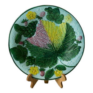 Wedgewood Leaves and Strawberries Vintage Plate