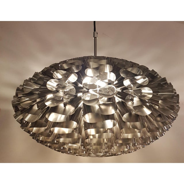 Norm 03 steel is an organic, modern lamp, giving a sculptural light over any dining table. In the steel version, the...