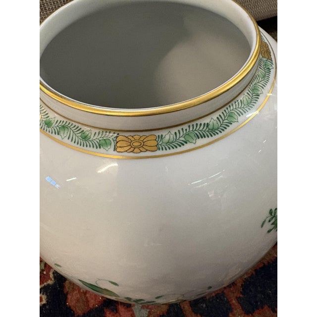 1950s Apponyi Porcelain Vase with Chinese Bouquet from Herend, 1950s For Sale - Image 5 of 10