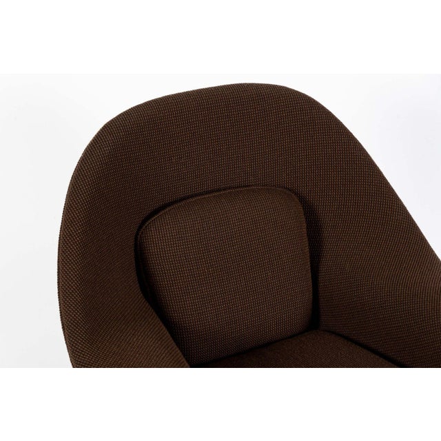 Early Restored Mid Century Brown Womb Lounge Chair by Saarinen for Knoll, Multiples/Custom Available For Sale - Image 11 of 17