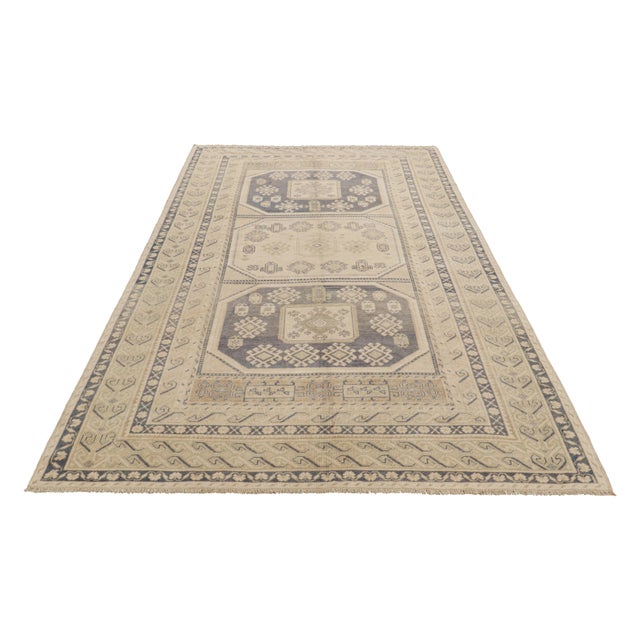 Traditional Vintage Turkish Rug in Beige With Medallion & Geometric Pattern From Rug & Kilim For Sale - Image 3 of 8
