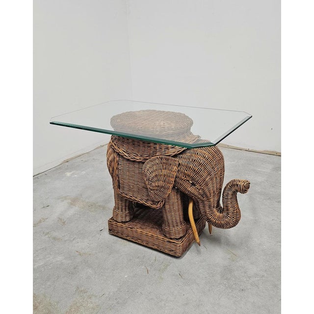 Mid-Century Modern Side Table in Rattan in shape of an Elephant, Italy, 1960s For Sale - Image 15 of 16