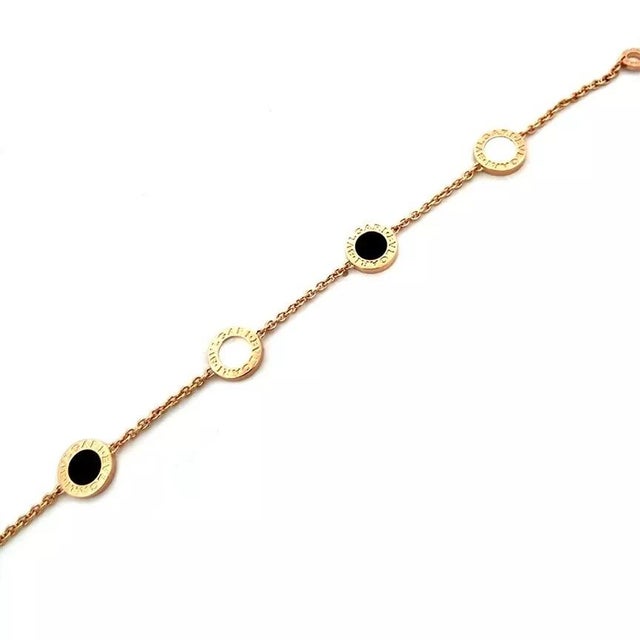 1990s Bulgari Rose Gold 4 Disc Bracelet 18k Engraved Bezel Chain For Sale - Image 5 of 7
