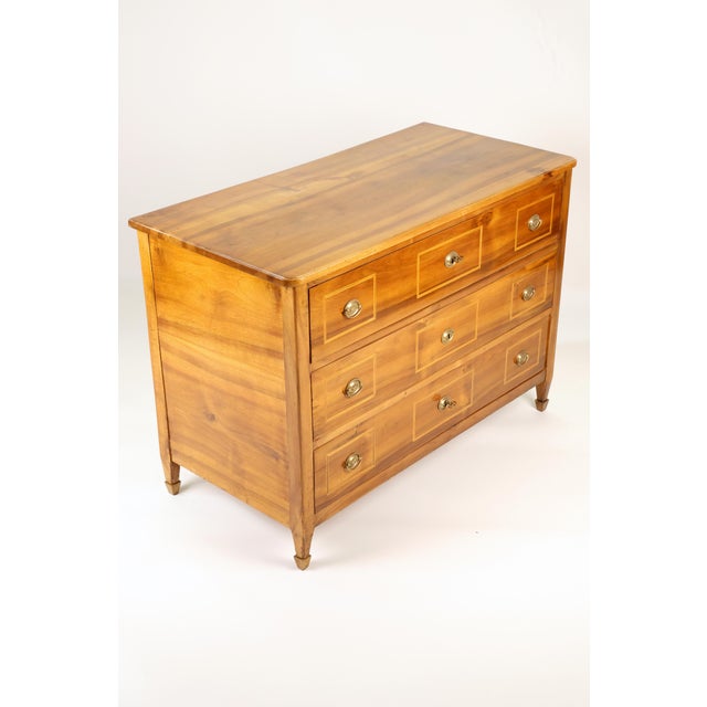 Louis XVI Chest of Drawers in Walnut, 1800s For Sale - Image 4 of 18