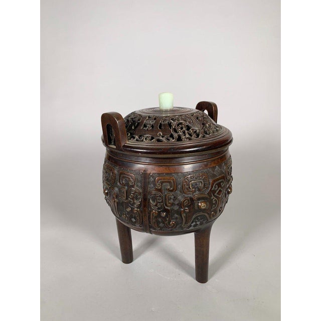 18th Century Large Bronze Incense Burner, 18th-19th Century, China, Qing Dynasty For Sale - Image 5 of 11