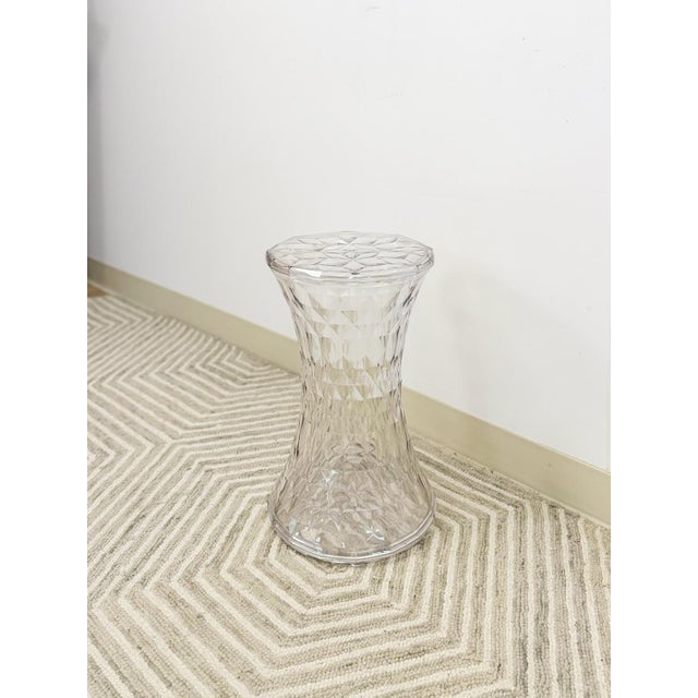 Mid-Century Modern Kartell Style Clear Acrylic Stone Stool Vintage Crystal Lucite Seat MCM Style For Sale - Image 3 of 10