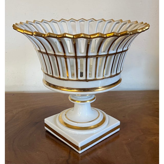 American Antique 19th Century Old Paris Porcelain Gilt Reticulated Pedestal Basket or Corbeille For Sale - Image 3 of 10