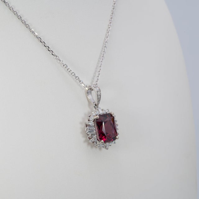 4.8Ct Rhodolite Garnet Pendant With Natural Diamonds in Solid 14k Gold, 11x9mm For Sale In Columbus - Image 6 of 8