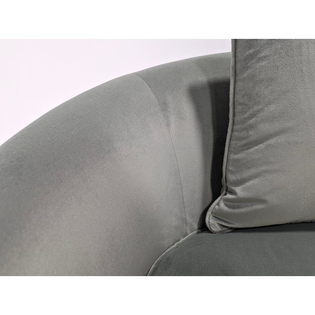 The high-level of artistry and skill that goes into each piece of handcrafted made-to-measure furniture makes kingcome...