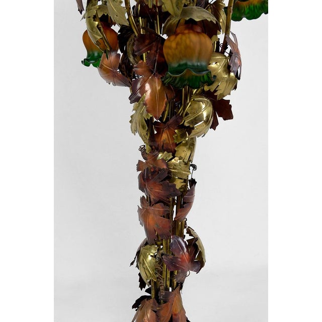 Mid-Century Modern Vintage Hollywood Regency Vine Floor Lamp in Patinated Metal, 1960 For Sale - Image 3 of 16