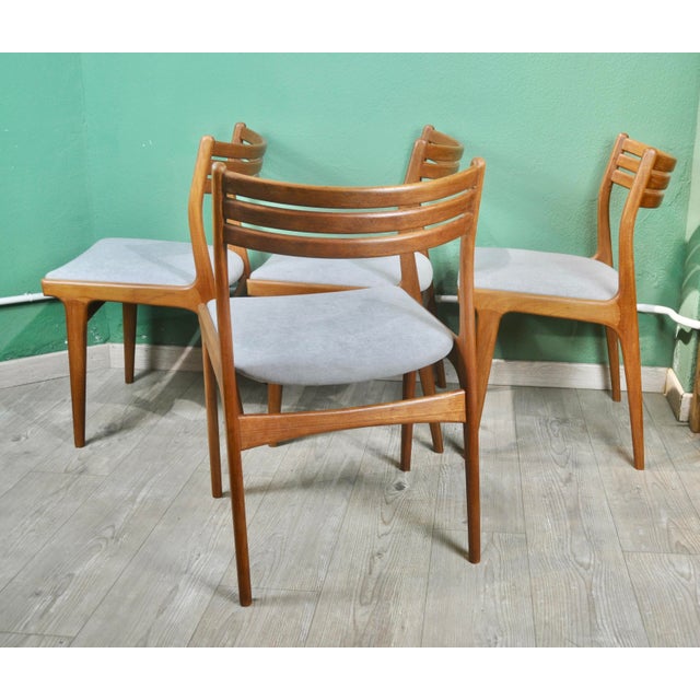 Danish Model U20 Chairs by Johannes Andersen for Uldum, 1960s, Set of 4 For Sale - Image 11 of 12