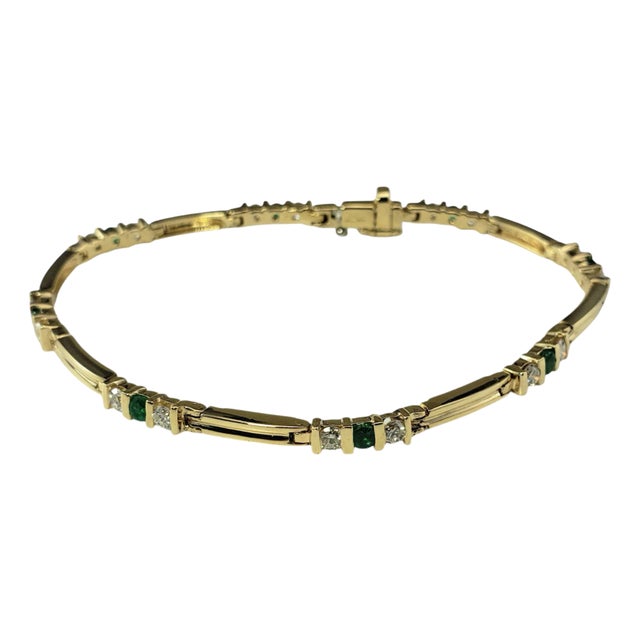 Late 20th Century 14k Yellow Gold Natural Emerald and Diamond Link Bracelet For Sale