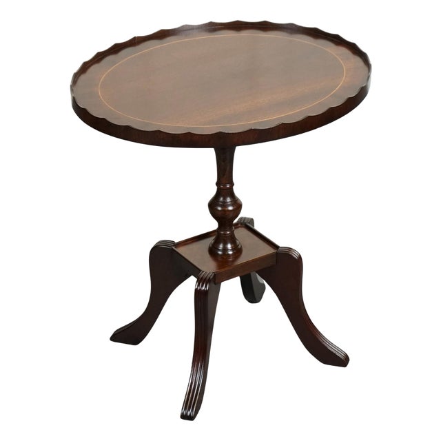 Flamed Hardwood Oval Pie Crust Side End Lamp Table For Sale