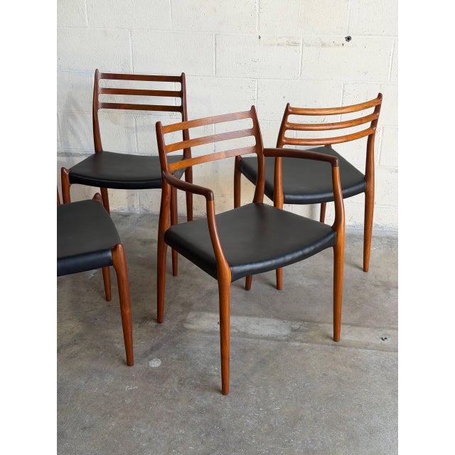 Mid-Century Modern Jl Moller Model 78 and 62 Walnut Dining Chairs Set of 6 Denmark Mid-Century Modern 1960s For Sale - Image 3 of 14