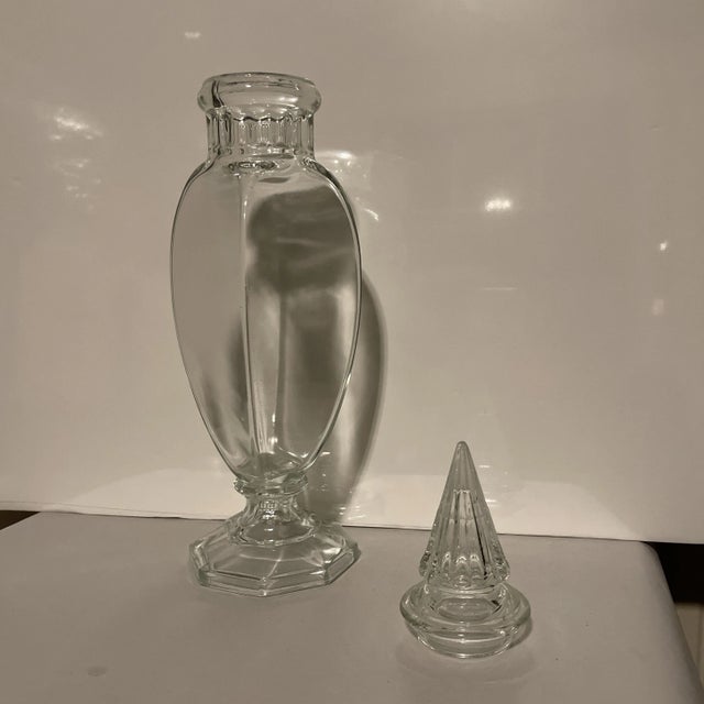 Early 1900s Clear Glass Apothecary Pharmacy Show Globe with spire finial on lid and hexagonal base.