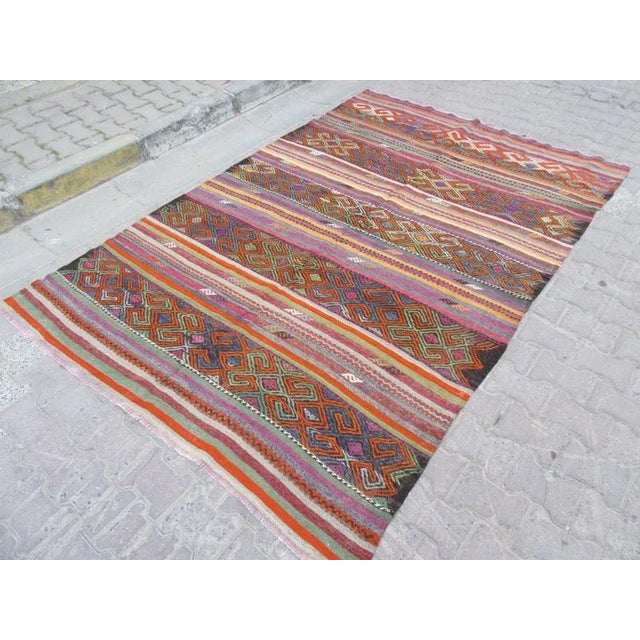 1960s Turkish Striped Embroidered Wool Kilim Rug For Sale - Image 4 of 6