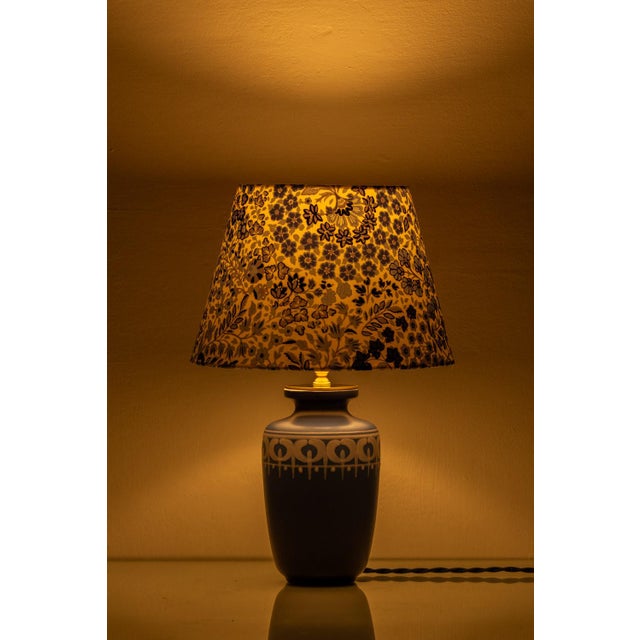 Metal Vintage Blue and White Ceramic Table Lamps, 1970s, Set of 2 For Sale - Image 7 of 18
