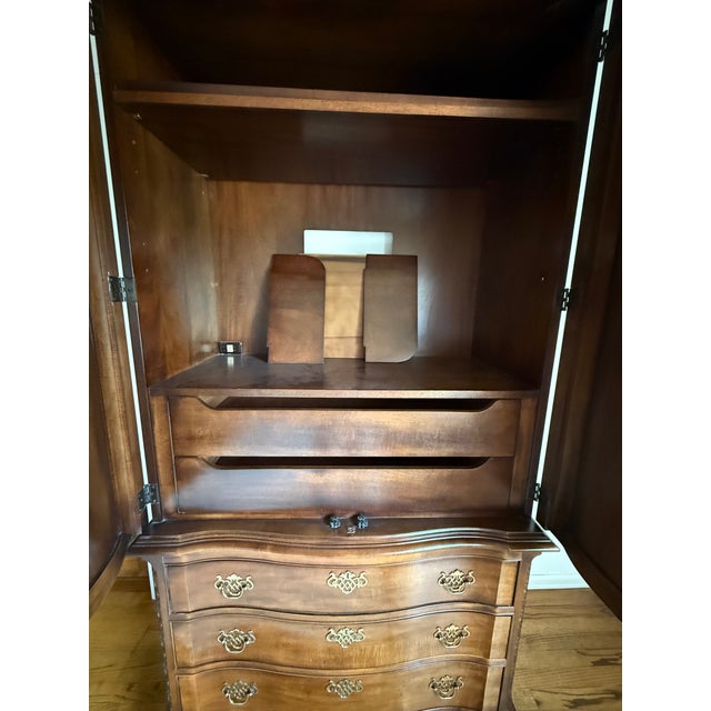 1970s Henredon Mahogany Burlwood Aston Court Suite - Armoire and Nightstand For Sale In Los Angeles - Image 6 of 9