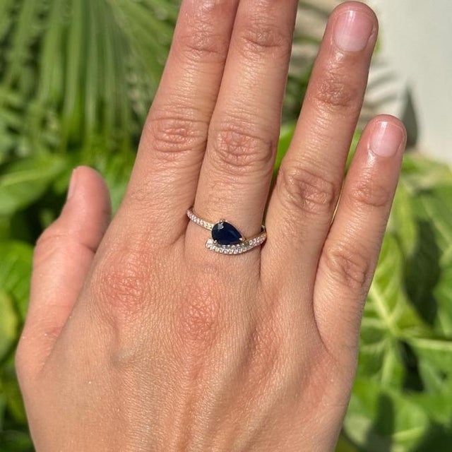 Luxury 1.12ct Blue Sapphire & Diamond Statement Ring Size 4 in 14k Gold For Sale In New York - Image 6 of 16