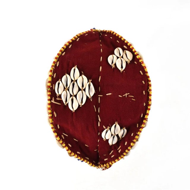 African Early 20th Century Kuba Beaded Noble's Hat For Sale - Image 3 of 7