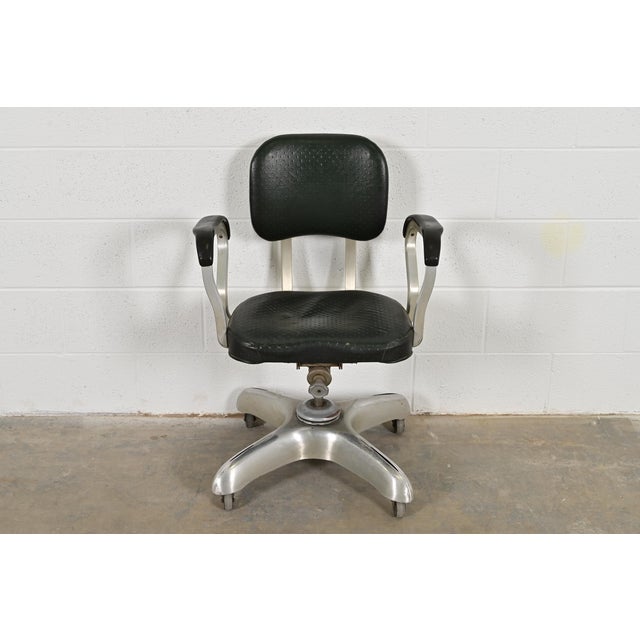 Mid-Century Modern Art Deco Executive Office Desk Chair by Art Metal, Circa 1930s For Sale - Image 3 of 13