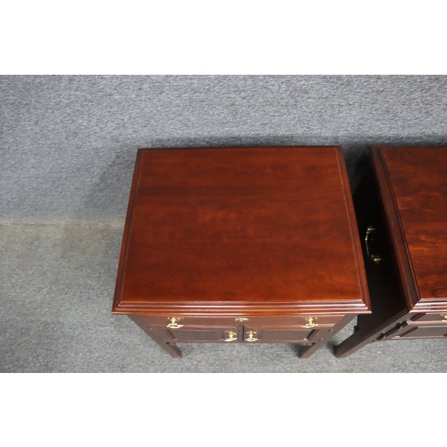Statton Furniture Statton Trutype Americana Cherry Nightstands – Pair For Sale - Image 4 of 16