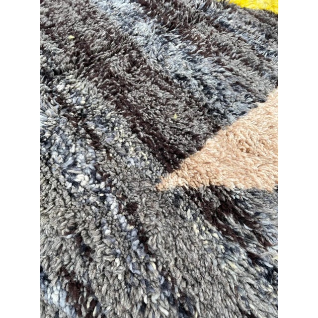 Modern Moroccan Tribal Hand-Knotted Area Rug Ethnic Decor For Sale - Image 6 of 10
