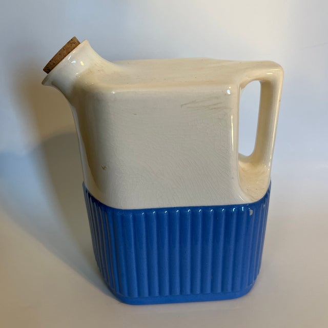 Art Deco Vintage Universal Cambridge Pottery Primitive Farmhouse Cork Lid Pitcher Jug For Sale - Image 3 of 8